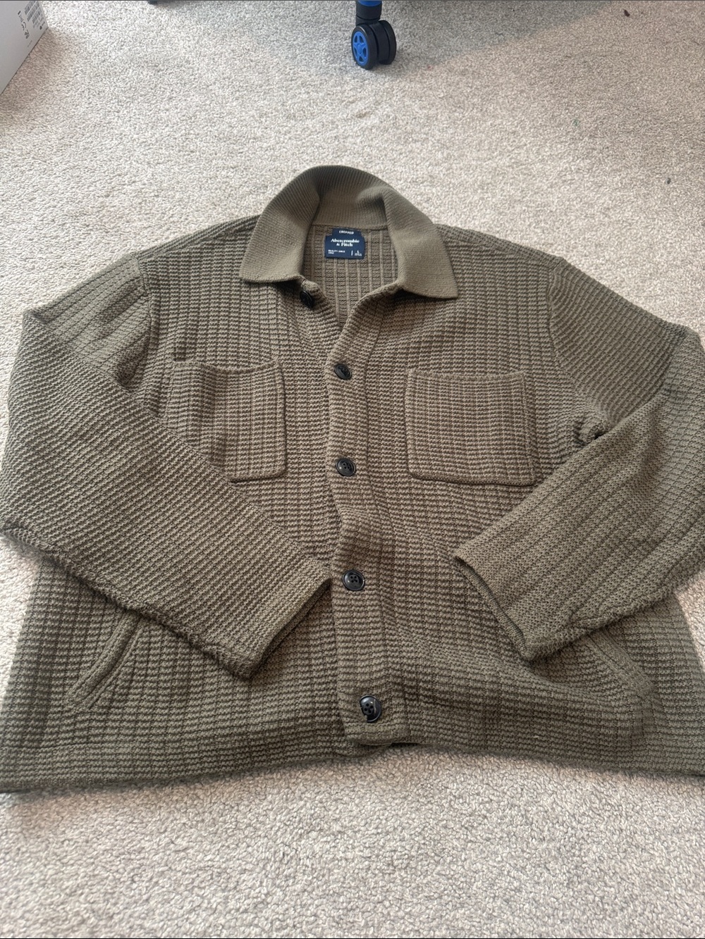 Abercrombie & Fitch Cropped Knit Cardigan in Olive